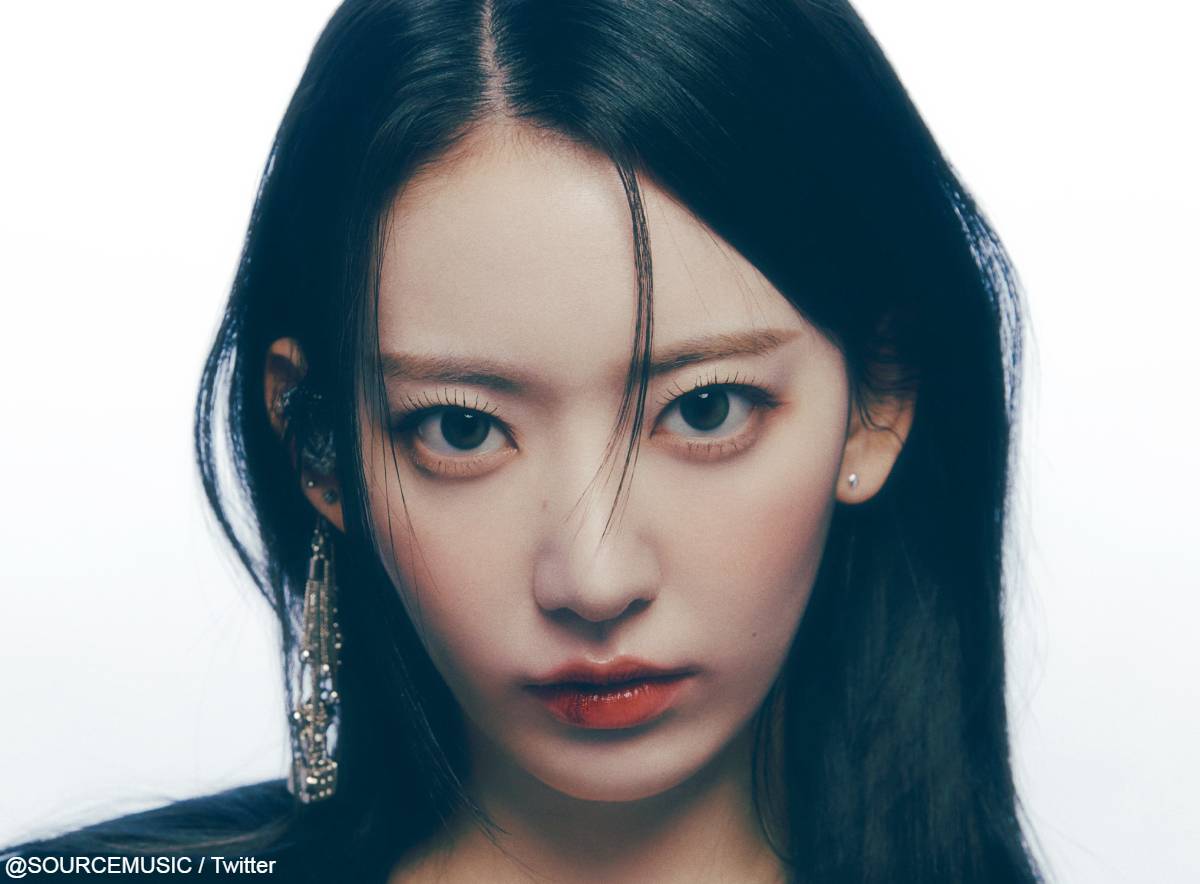 K-POPグループ LE SSERAFIMで活躍中！ 単身韓国に渡った元HKT48 宮脇咲