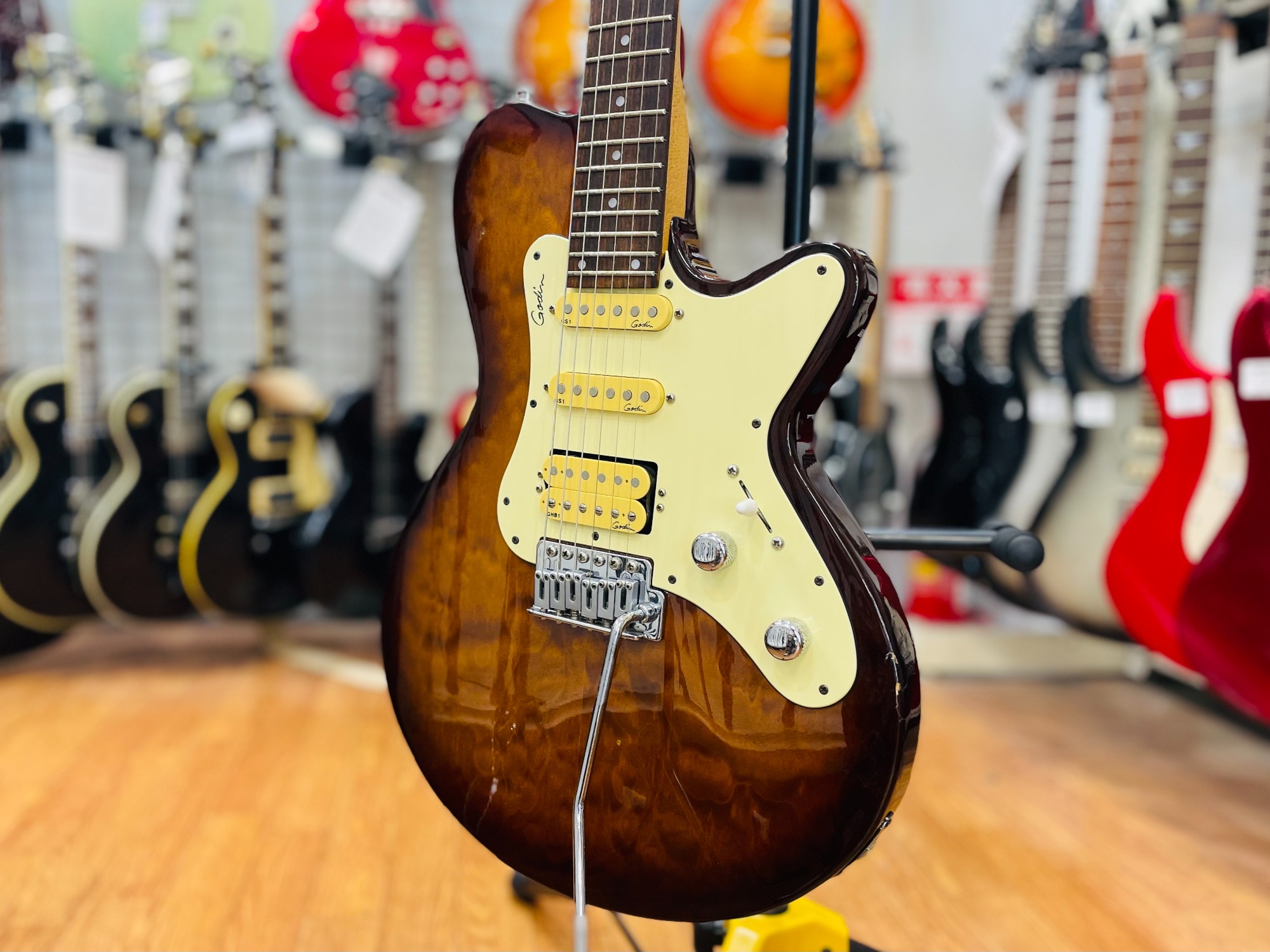 Godin SD-24が入荷いたしました！！｜2025年10月16日｜リサイクル