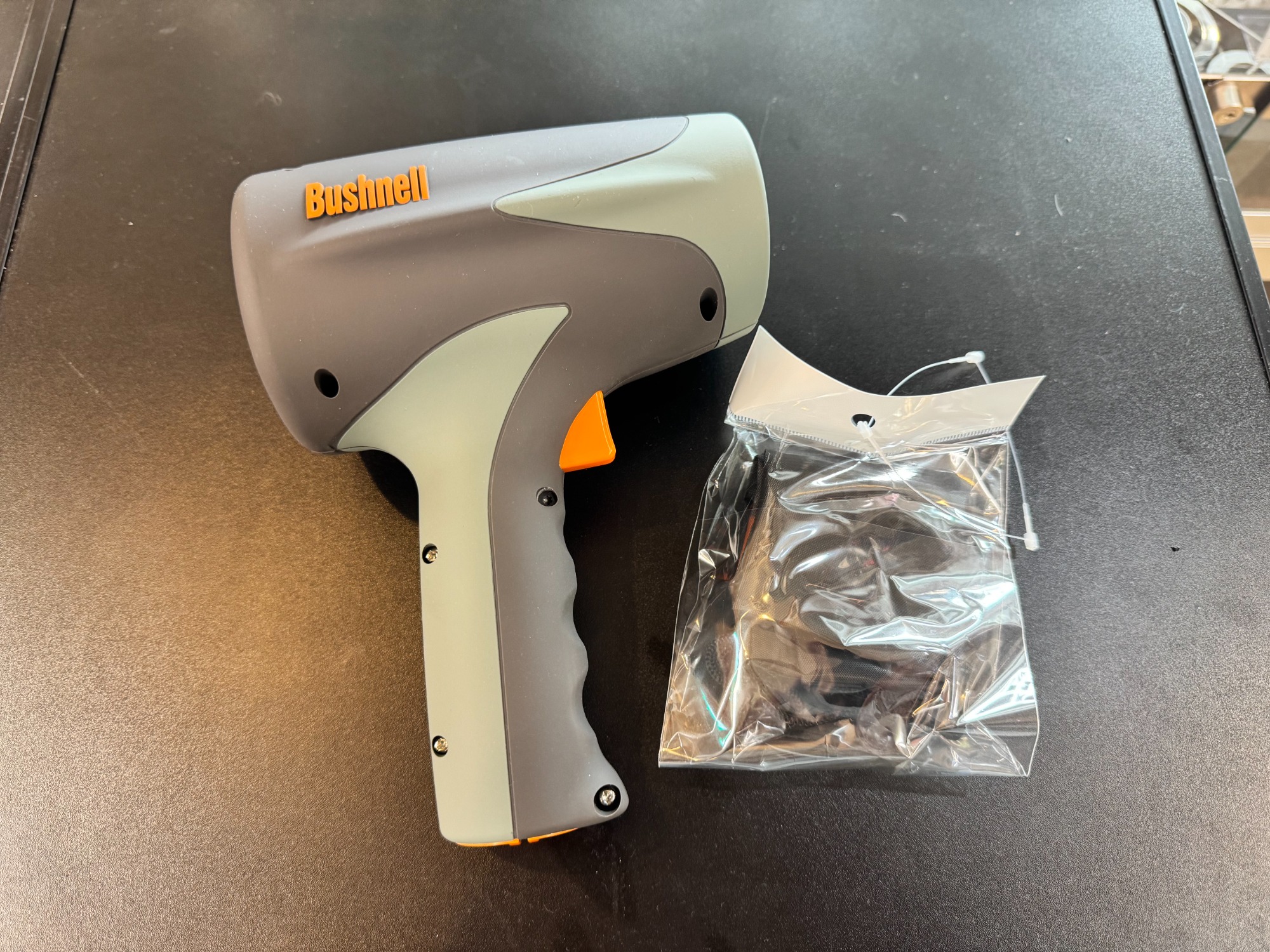 BUSHNELL(ブッシェネル)のスピードガンを買取入荷致しました