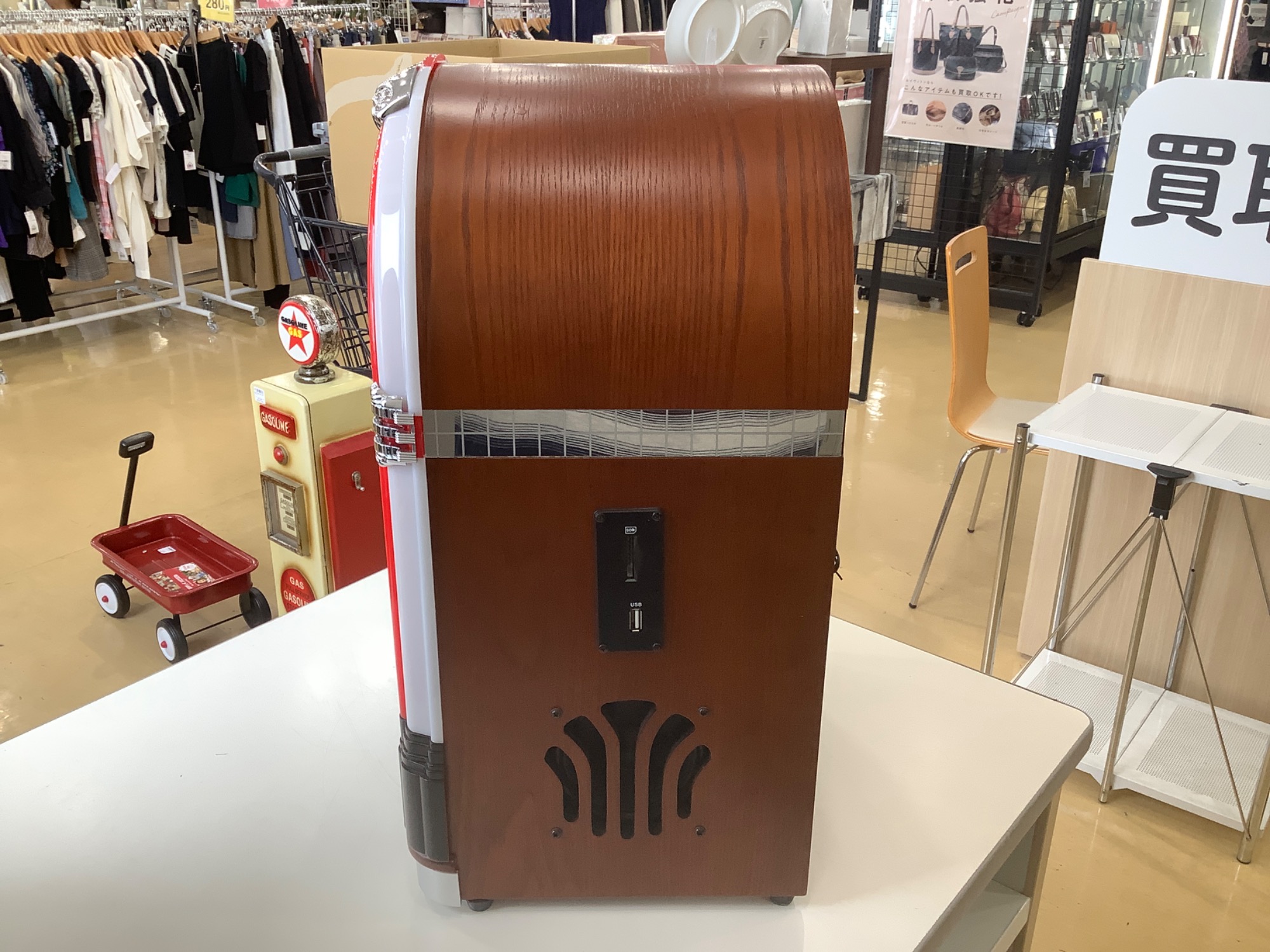 ジュークボックス型CDプレーヤーを入荷いたしました！ ｜2024年07月19