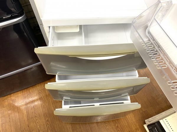 4ドア冷蔵庫 SANYO(三洋) SR-361U 2011年製 355L入荷致しました