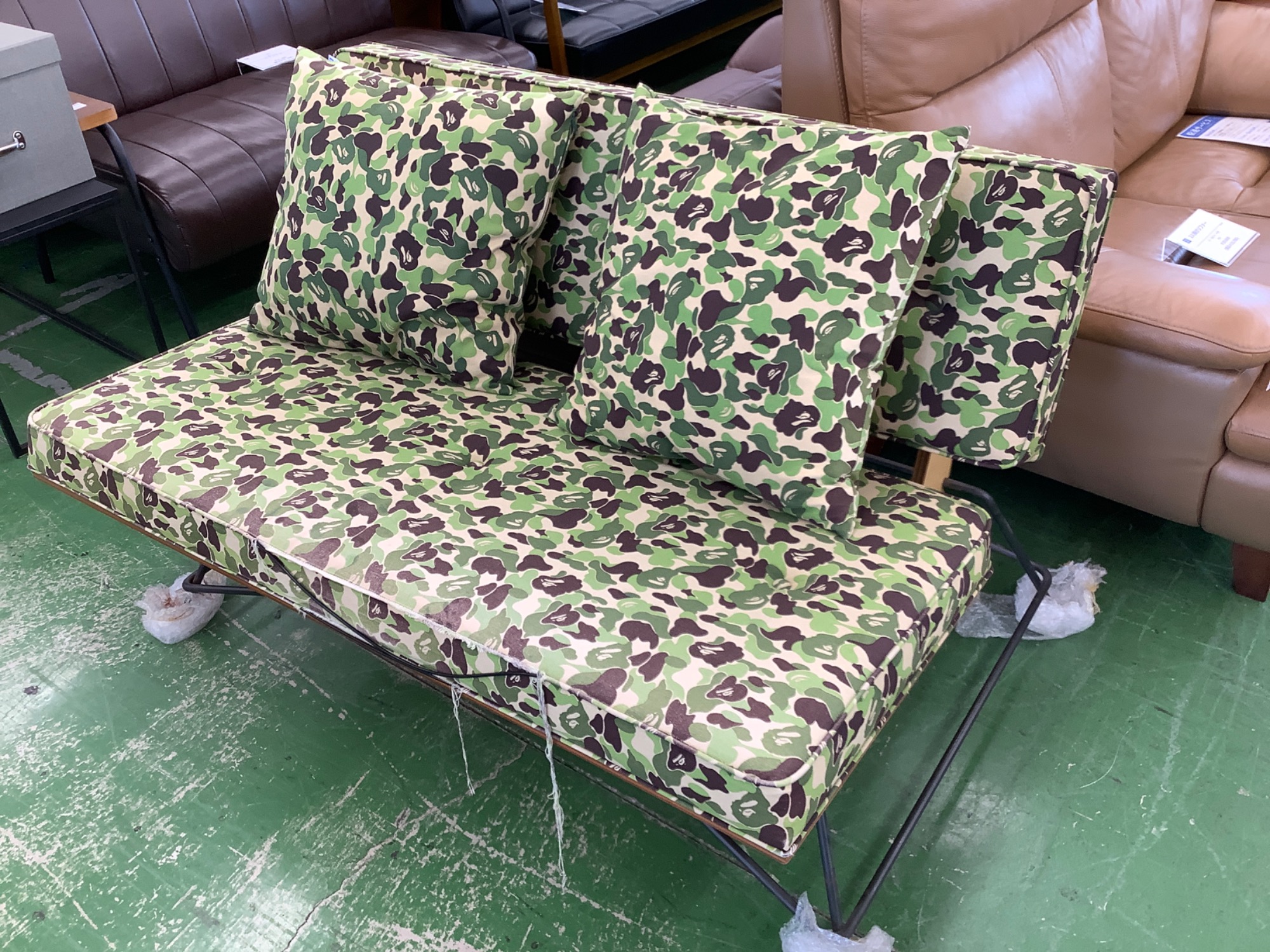 Web出品中！！】A BATHING APE（アベイシングエイプ）2人掛けソファー