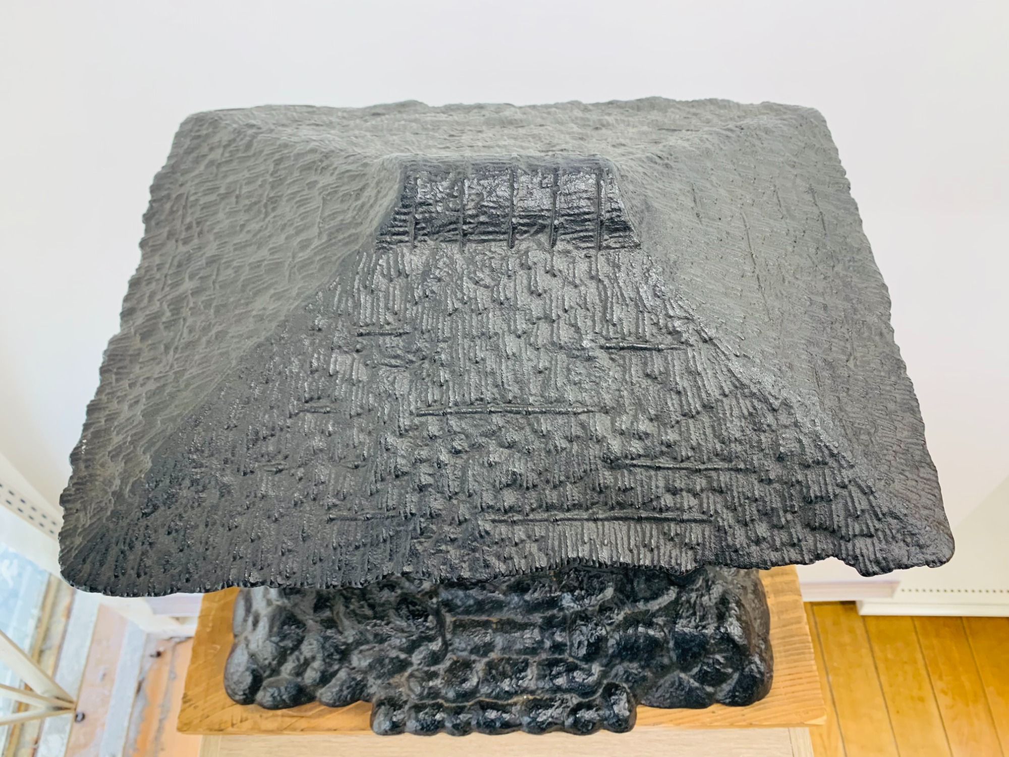 和雑貨販売強化中】鉄製ミニチュア『除夜の鐘』をご紹介します