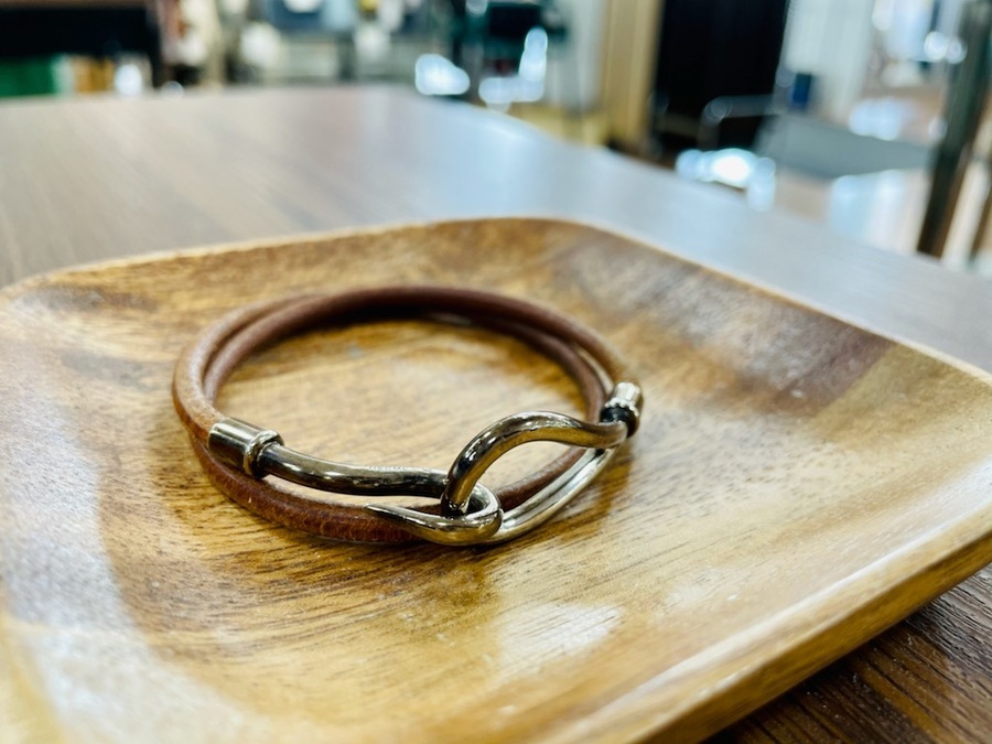 HERMES(エルメス)から2連ジャンボブレスレットを入荷しました【中央