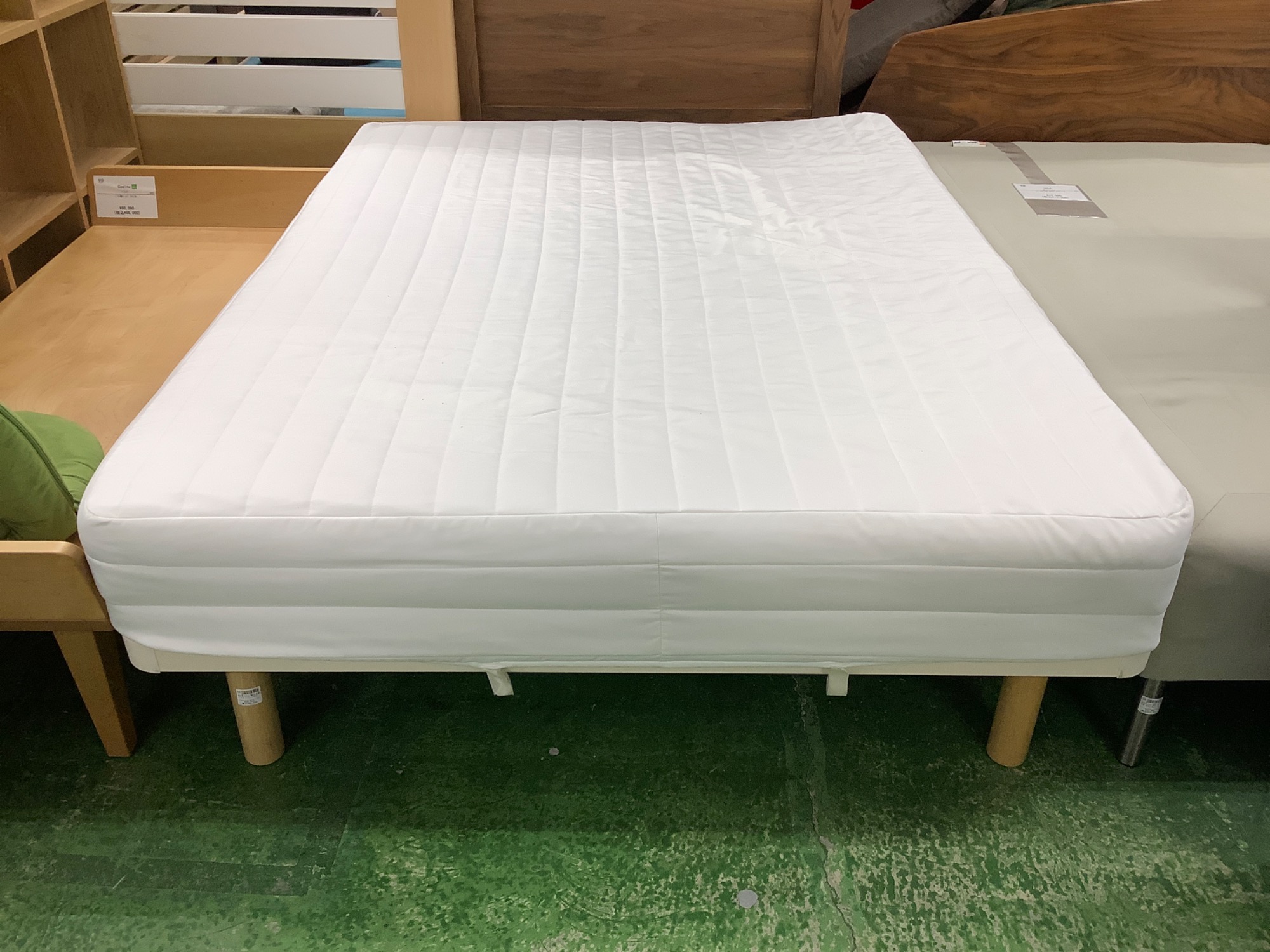 無印良品 ダブルベッド(脚付きマットレス)の買取入荷いたしました
