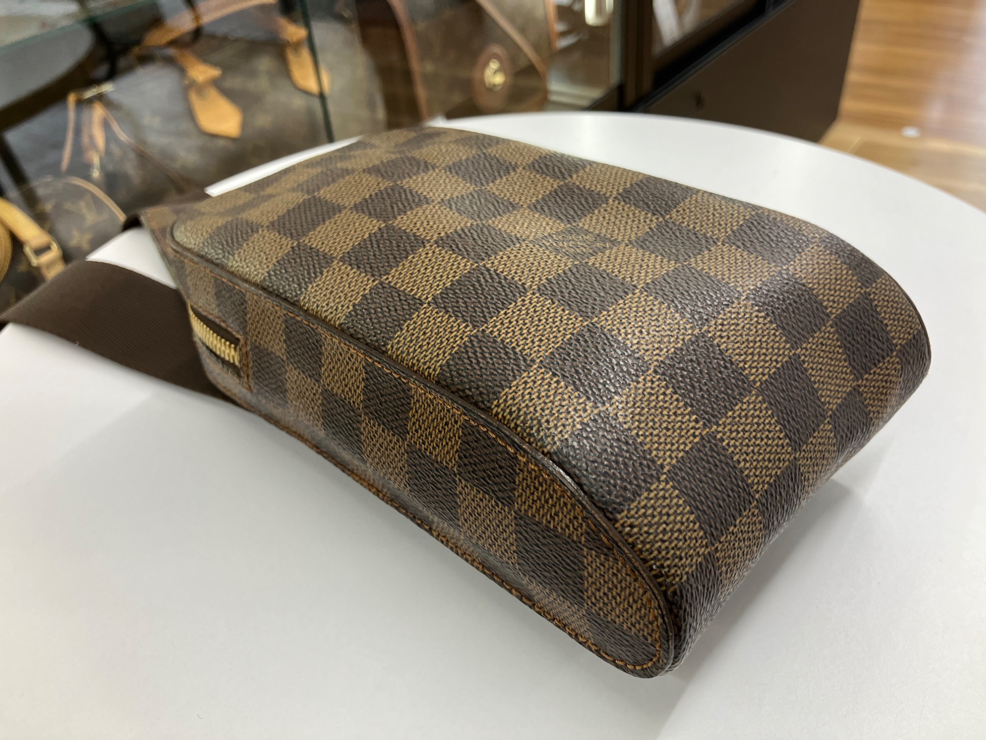 Louis Vuitton（ルイ ヴィトン）のダミエジェロニモス ボディーバッグ