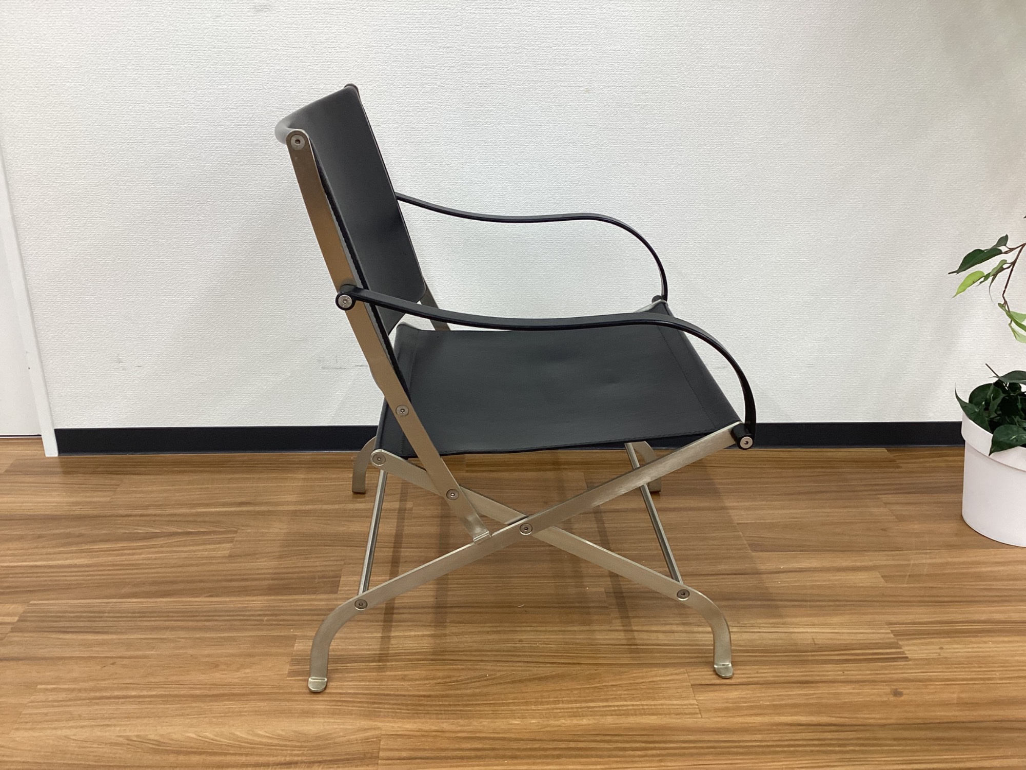 FLEX FORM（フレックス フォルム）】フォールディングチェアの原型は