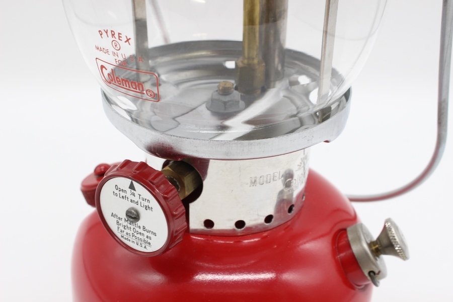 ランタンを語る上では外せない ｢Coleman 200A｣ [2020.01.14発行