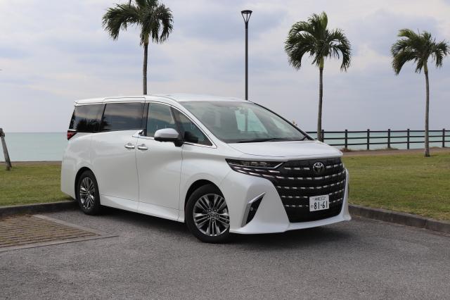 沖縄でアルファード40系Zグレードを体験｜快適な移動をラグジュアリーに