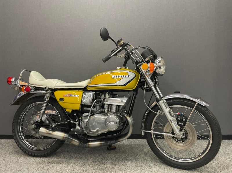 GT380 Candy Gold 新品純白シート 集合管｜SOLD OUT｜旧車・絶版バイク