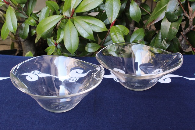 大阪府岸和田市で製作されているガラス作家原光弘さんの游ボール中