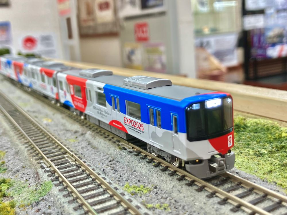 遂に登場!近鉄万博ラッピング列車を開封してみた!! | 大阪ショールーム