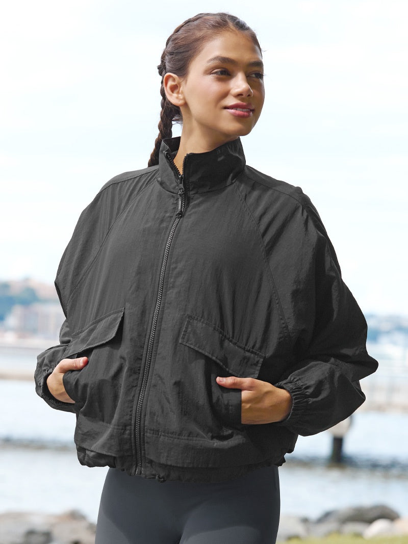 XTFJK02J3 マルチ ポケット付き ウィンドブレーカー