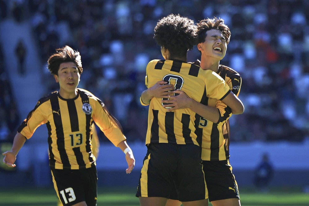 高校サッカー：前橋育英が東福岡から後半3ゴール、前半はシュート0