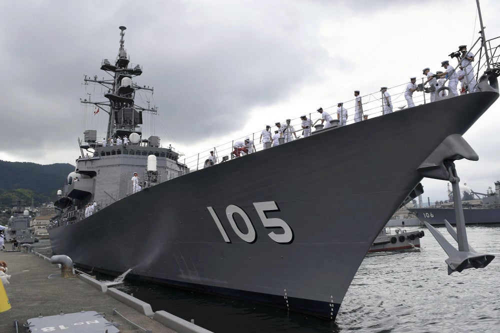 海自護衛艦いなづま「大きな衝撃音、自力航行できない」…山口沖の