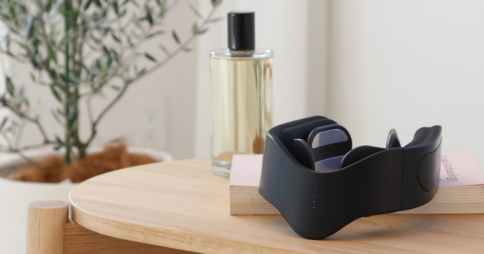 首もと専用美容器[『メディリフトネック』｜MediLiftーメディリフト