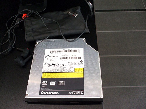 X201シリーズの周辺機器「 ウルトラベース 」はこんなに多機能・便利