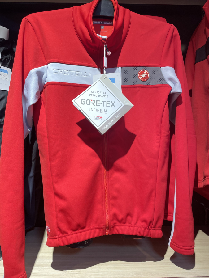 CASTELLI】寒い冬場に着れるGORE-TEX素材を使用した冬用ジャケット