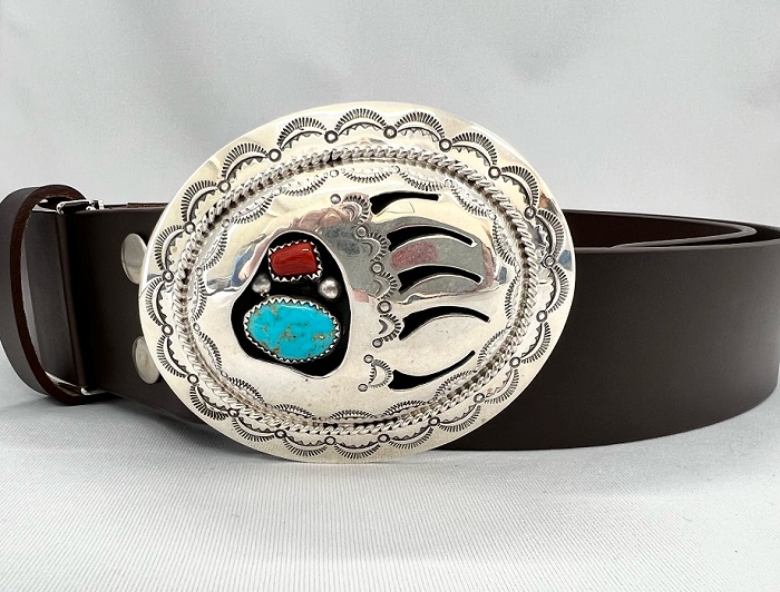 ナバホベアポート ベルトバックル（ターコイズ、コーラル）｜輸入マート