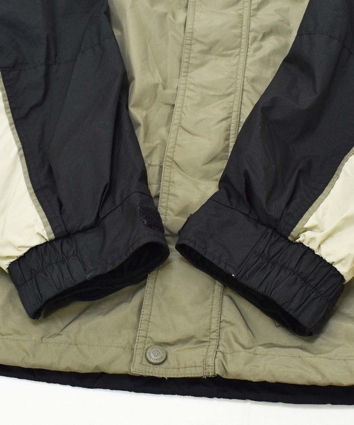 Columbia（コロンビア） ナイロンジャケット 「ヴィンテージ古着」Y2K