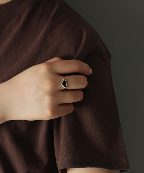 Lilas 指輪 リング 「SAMH by LILAS」ダイヤモンドカットオニキス