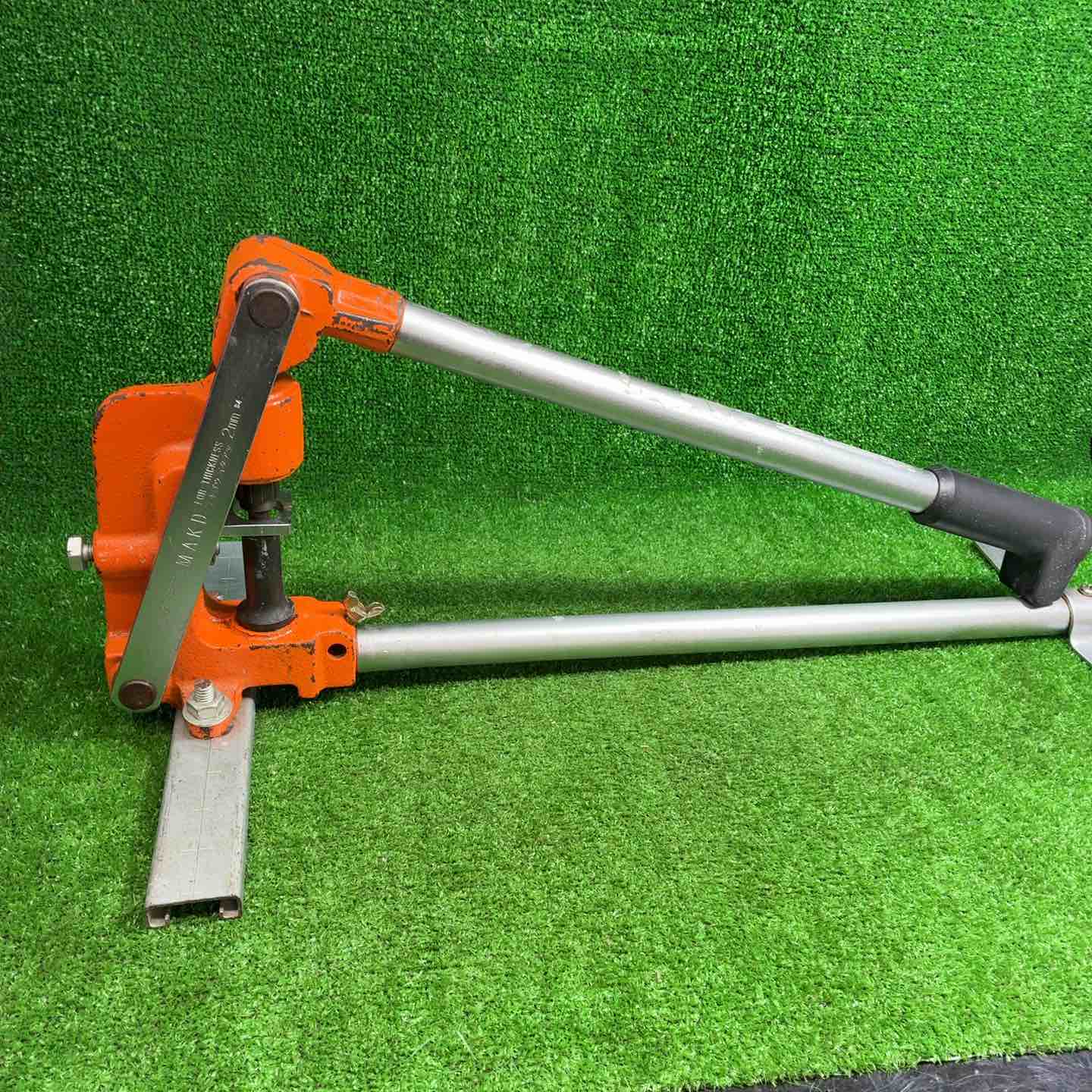 ◇ネグロス電工 パンチャ MAK-D チャンネル穴あけ工具 MAKD【藤沢店