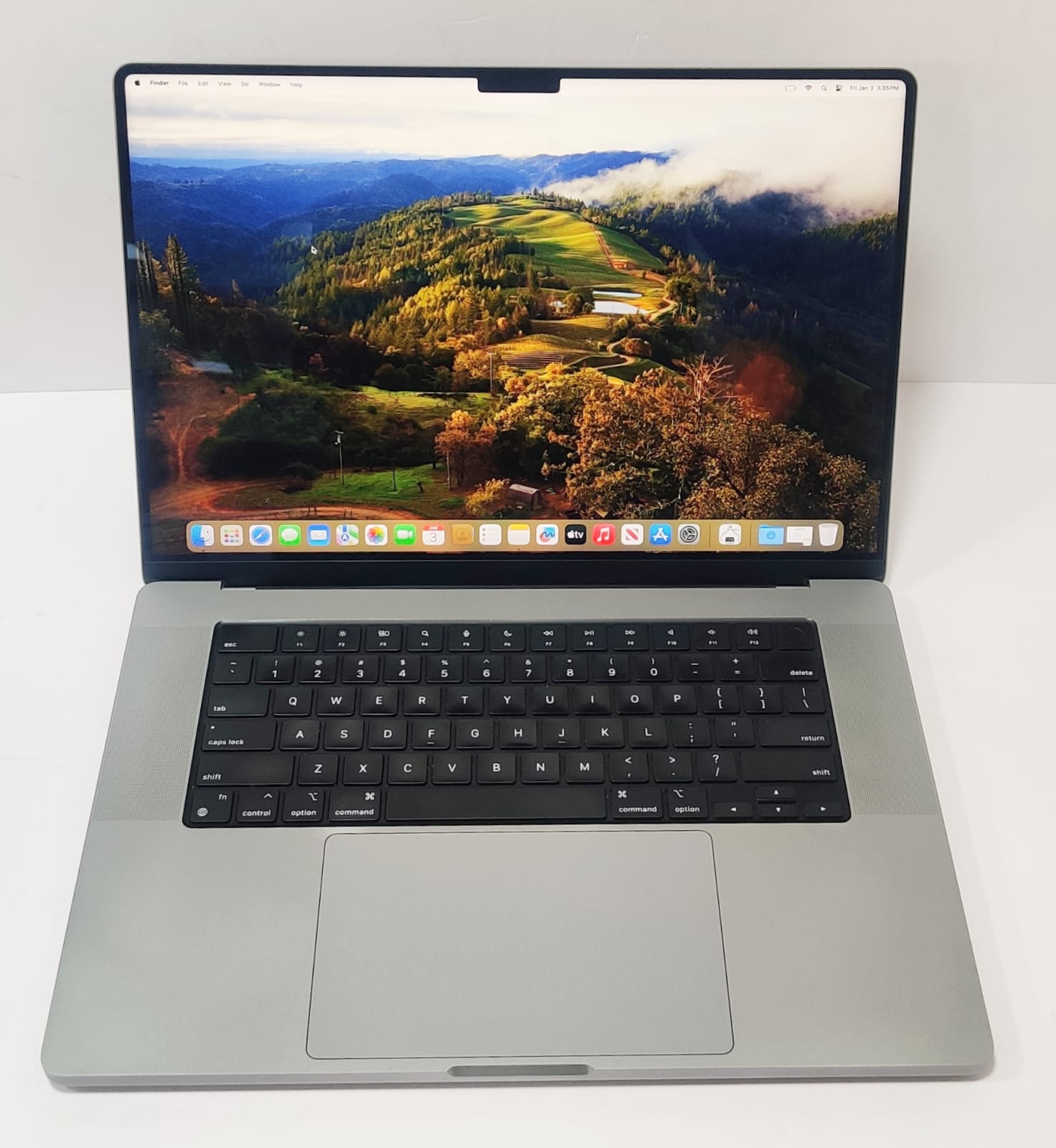 Apple macbook pro 2021 m1pro 16gb ram 512gb ssd 16 inch MK183HN/A