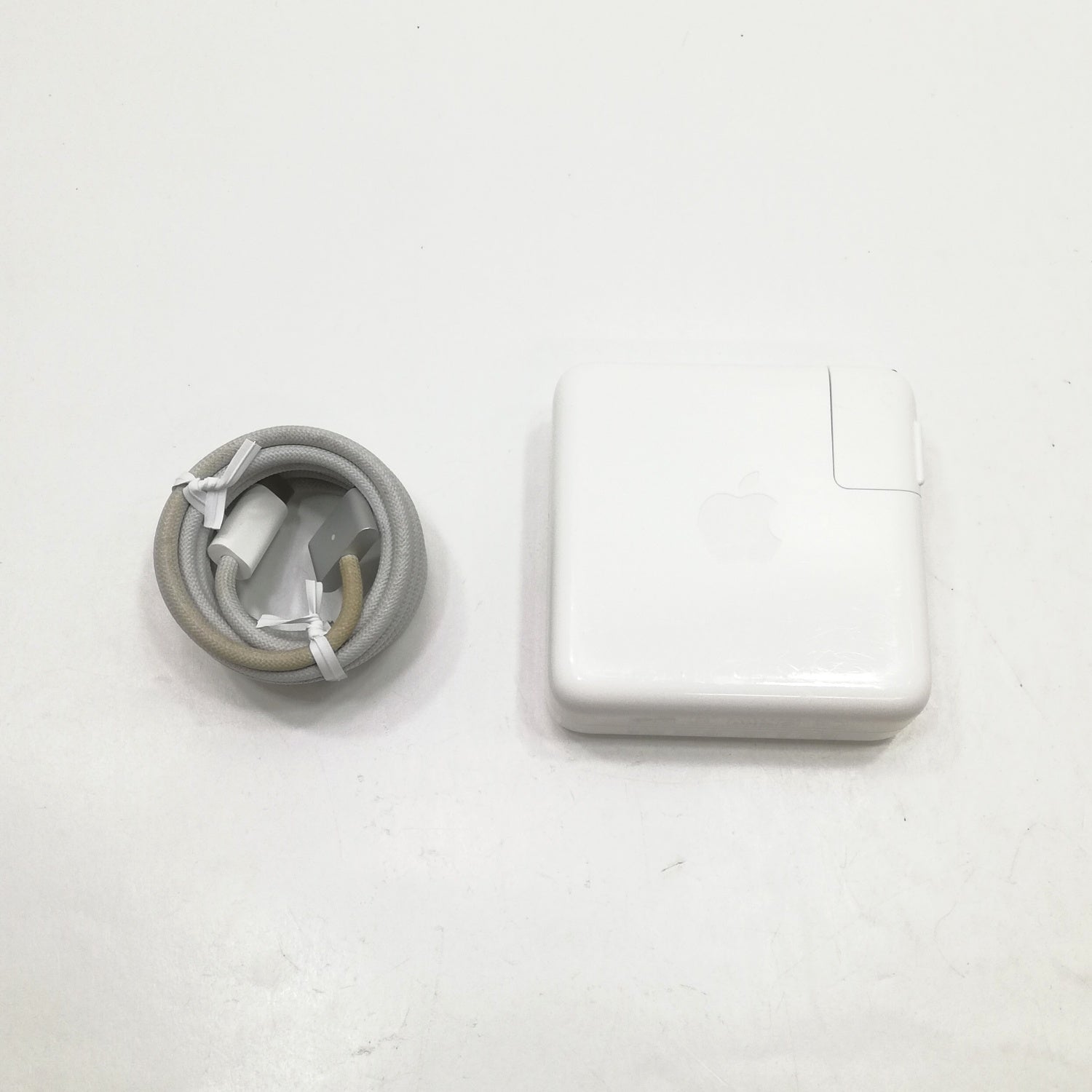 MacBook 中古 販売】MacBook Pro M1 Pro / 14インチ / 2021 / 16GB