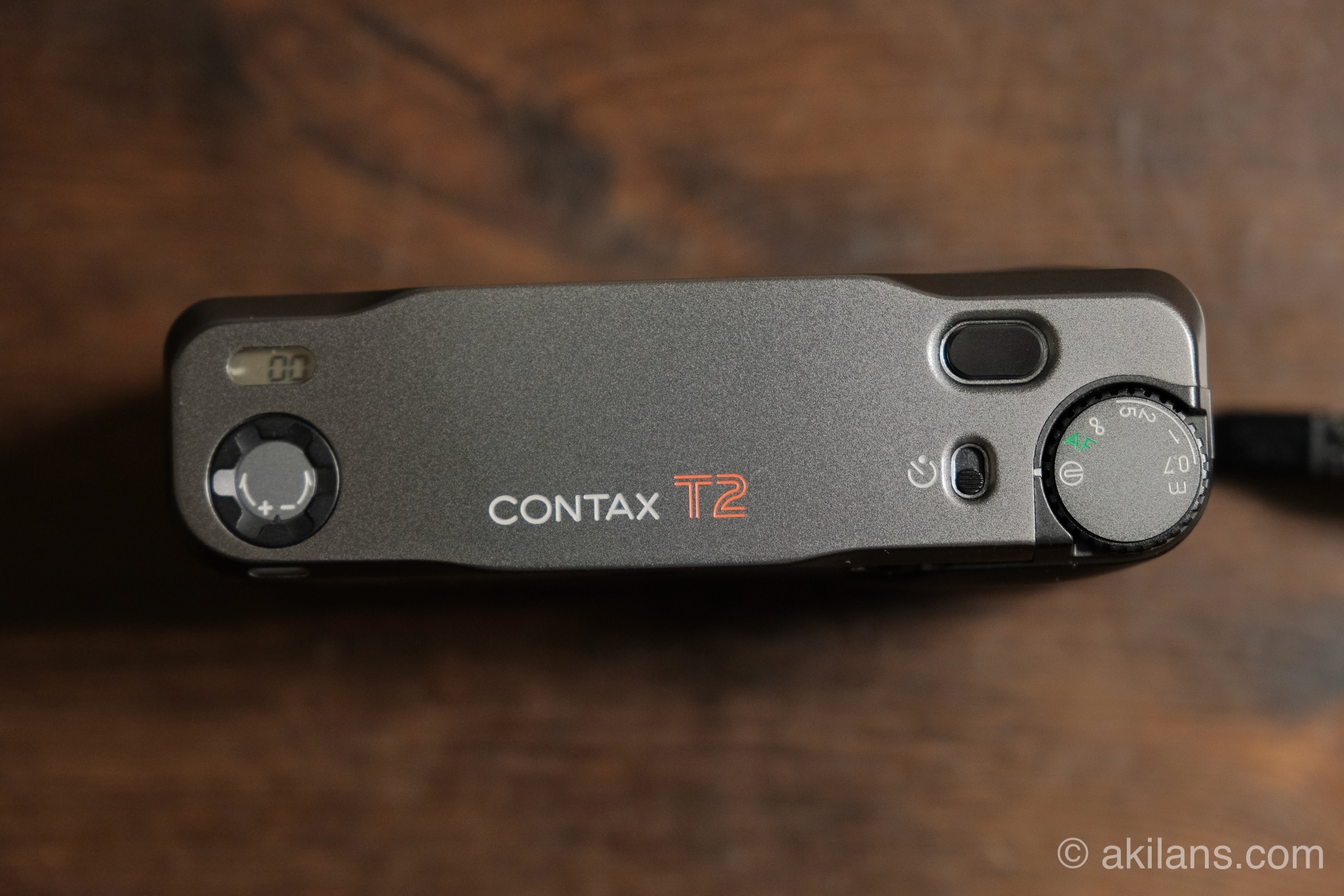 27年以上前に発売されたフィルムカメラCONTAX T2を相棒に決めた理由と