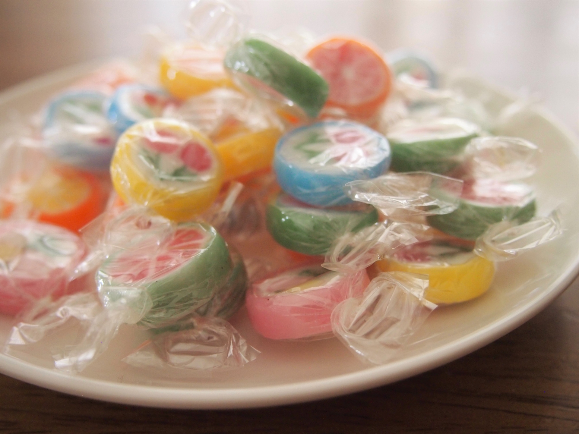 関西に根付く「飴（あめ）ちゃん」という文化 | 伝統の手作り飴 地釜本