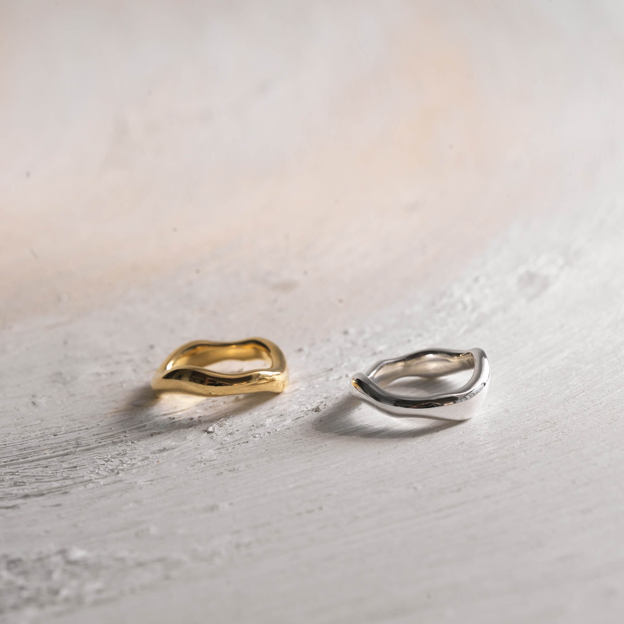 Aprire 18KYG トリプルウェーブライン デザインリング 13号 ツイスト