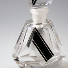 ボヘミア地方ガラス工房「アール・デコ 香水瓶」《アンティックかとう》