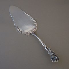 ドイツ「ヒルデスハイムローズ ケーキサーバー 長さ15.5cm