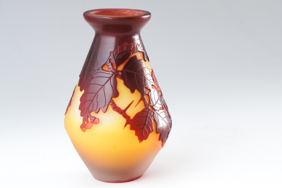 エミール・ガレ「桜文花瓶」《アンティックかとう》