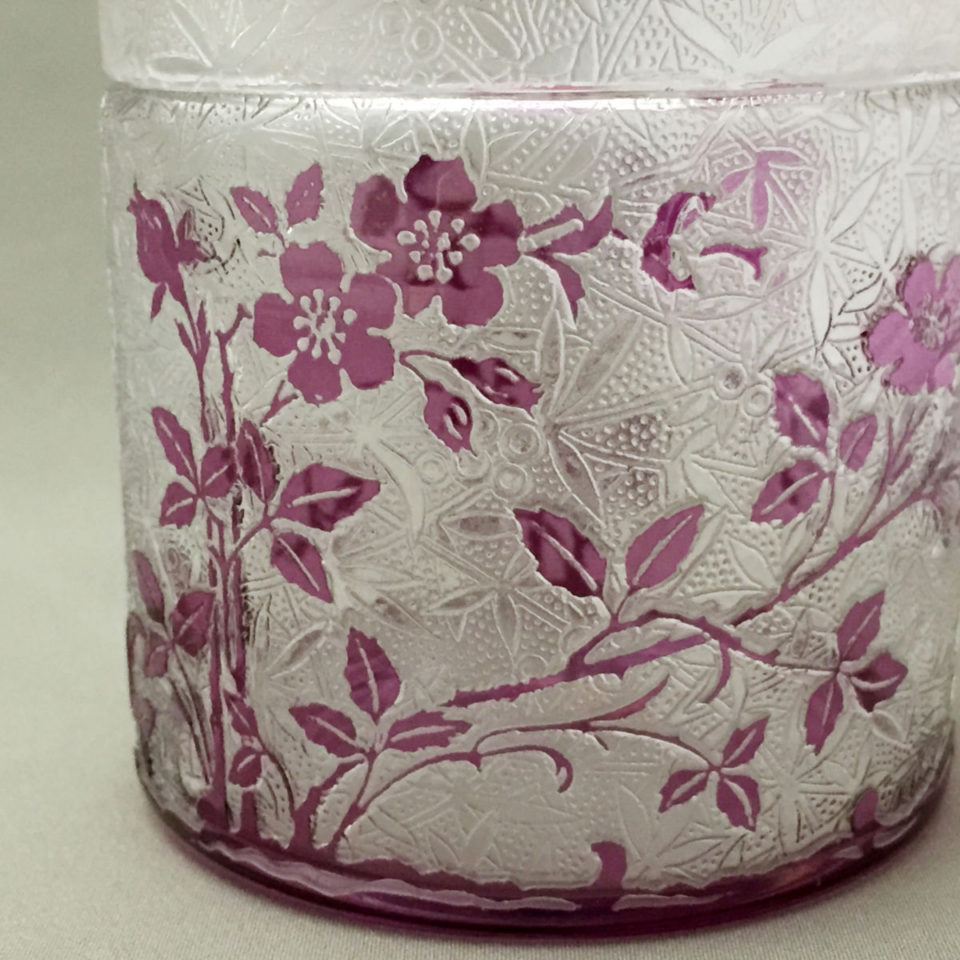 オールドバカラ「エグランチェ E'GLANTIER ボンボニエール（紫色ガラス