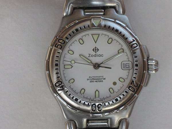 ゾディアック プロフェッショナル200M ダイバー オートマチック