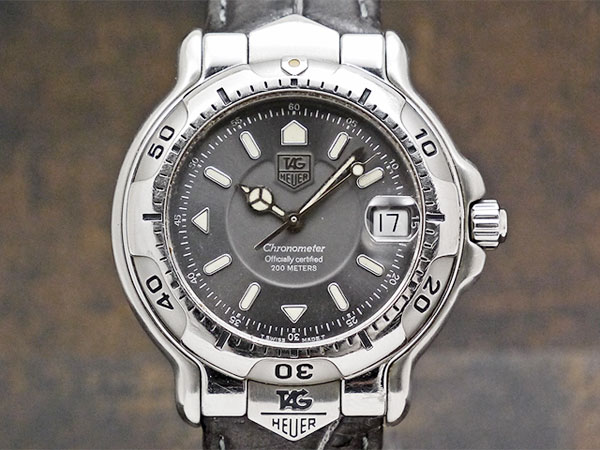 タグ・ホイヤー クロノメーター オートマチック 200m グレーツートン