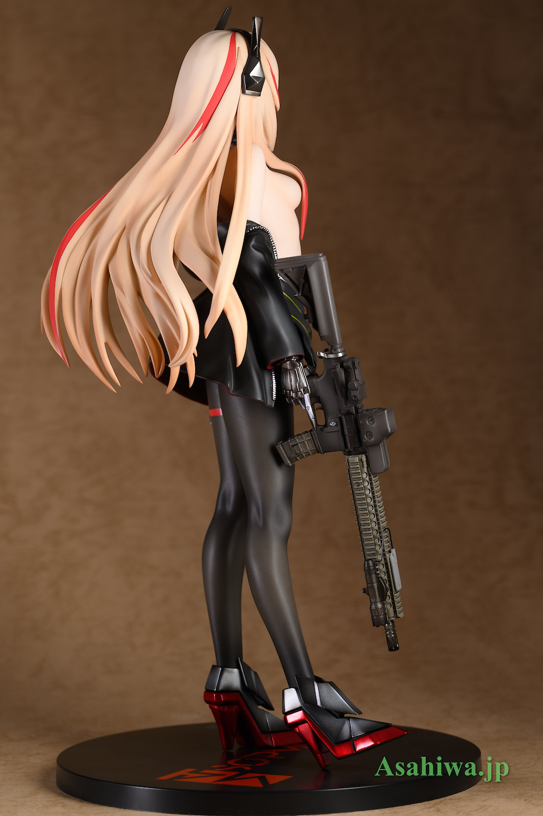 あみあみ×AMAKUNI M4 SOPMOD II (オリジナル版) ドールズフロント