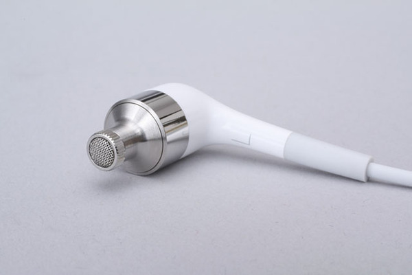 ASCII.jp：カナル型の革命児「Apple In-Ear Headphones」を聴き比べる