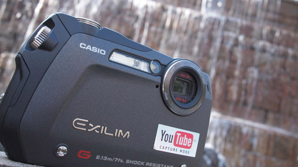 ASCII.jp：G-SHOCKと合体したスタイリッシュデジカメ「EXILIM EX-G1