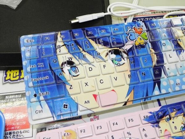 ASCII.jp：窓辺ななみデザインの特製キーボードをOS購入者に無料配布！