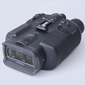 ASCII.jp：3Dがスゲー！ ソニーのデジタル双眼鏡「DEV-3」 (1/3)