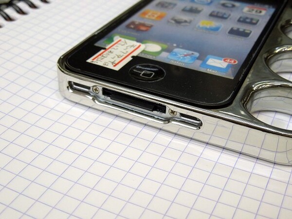 ASCII.jp：インパクト絶大！ メリケンサックみたいなiPhoneケース