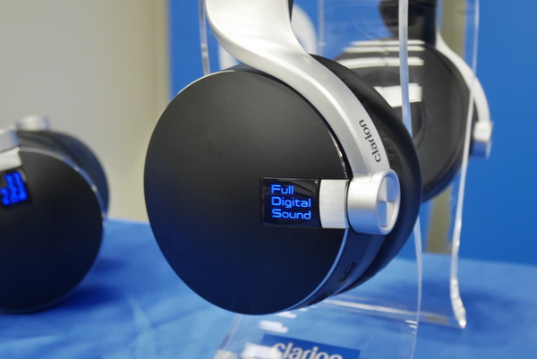 ASCII.jp：フルデジタルで平面駆動、新機軸が詰まったクラリオンの