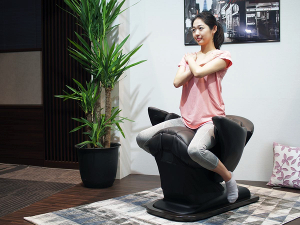 ASCII.jp：パナソニック 座るだけで内筋鍛える「コアトレチェア」