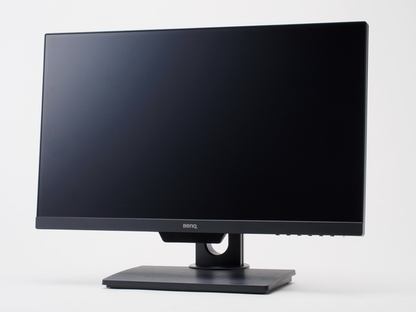 ASCII.jp：省スペースと作業効率を両立するなら25型の「PD2500Q」が