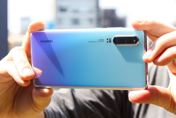 ASCII.jp：ファーウェイSIMフリースマホのフラグシップ機「HUAWEI P30