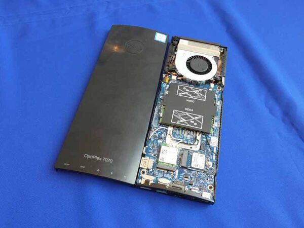 ASCII.jp：あれPCはどこ？ デルが液晶スタンドに内蔵できるモジュール