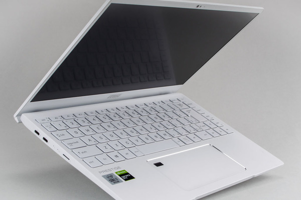 ASCII.jp：容姿端麗なクリエイター向けノート、MSI「Prestige14」 (1/5)