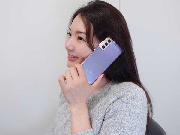 ASCII.jp：カメラとフレームを一体化させた「Galaxy S21」の美しい